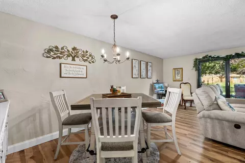 Dining - 1233 W Nicolet Cercle, Appleton, WI 54914 photo 2 of 5