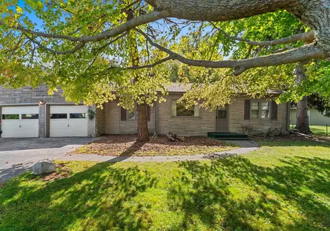 Exterior - 2615 W Highway Dr, Appleton, WI 54914 photo 7 of 7