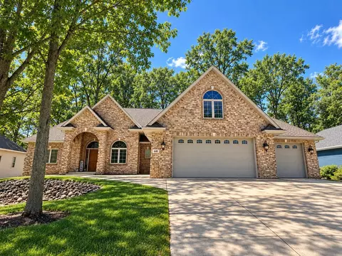 448 Harvest Rd, Green Bay, WI 54302