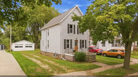 579 Forest Ave, Fond Du Lac, WI 54935