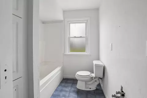 Bath - 512 Wall St, Chilton, WI 53014 photo 1 of 1