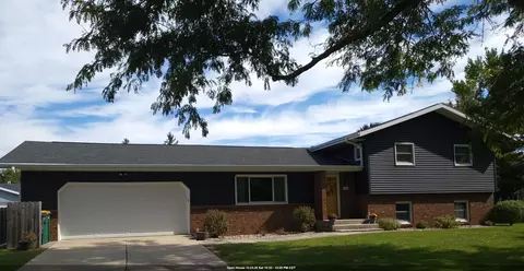561 Wakefield Ave, Fond Du Lac, WI 54935
