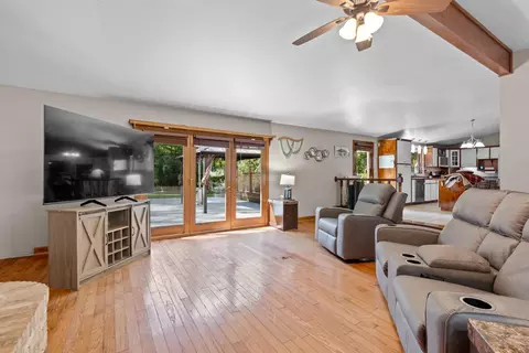 Living - n7791 Saint Paul Road, Crivitz, WI 54114 photo 3 of 3
