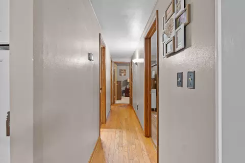 Entry Way - n7791 Saint Paul Road, Crivitz, WI 54114 photo 6 of 7