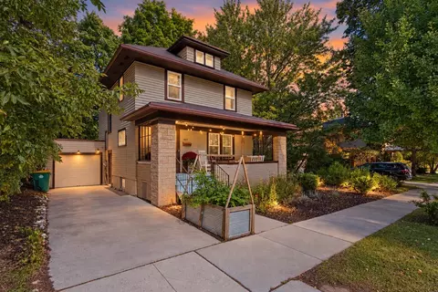1017 Eliza St, Green Bay, WI 54301