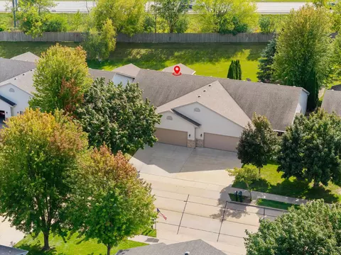 View/Area - 1815 E Sylvan Ave, Appleton, WI 54915 photo 2 of 5