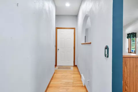 Entry Way - 1815 E Sylvan Ave, Appleton, WI 54915 photo 1 of 1