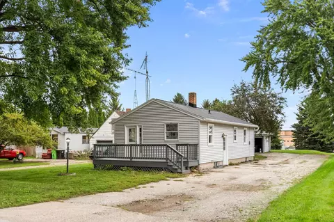 525 S Grove St, Waupun, WI 53963