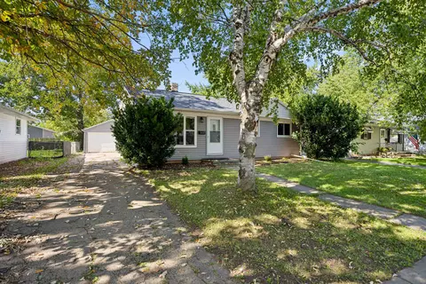937 Gail Ave, Neenah, WI 54956