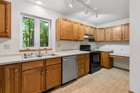 Kitchen - 1031 S West Ct #A, Appleton, WI 54915 photo 2 of 3