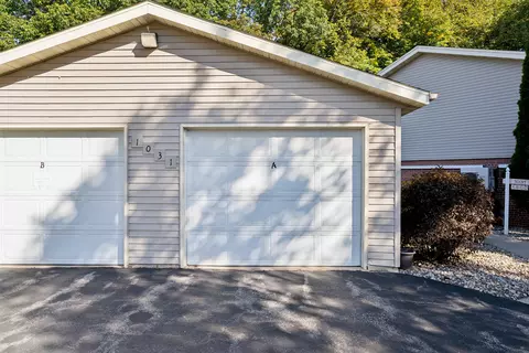 Exterior - 1031 S West Ct #A, Appleton, WI 54915 photo 5 of 7