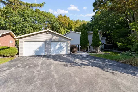 Exterior - 1031 S West Ct #A, Appleton, WI 54915 photo 4 of 7