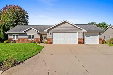 231 Winchester Dr, Seymour, WI 54165