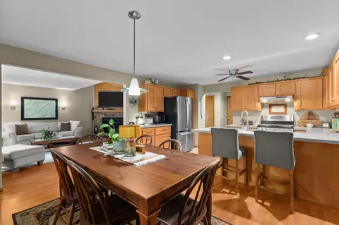 Dining - 905 E Windfield Pl #C, Appleton, WI 54911 photo 2 of 2