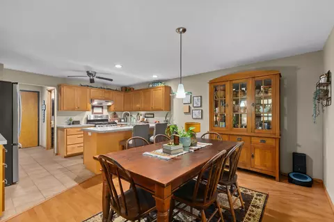 Dining - 905 E Windfield Pl #C, Appleton, WI 54911 photo 1 of 2