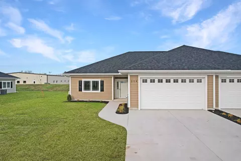 204 Mallard Way, Marinette, WI 54143