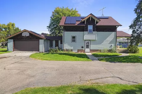 Exterior - 2500 E Newberry St, Appleton, WI 54915 photo 5 of 8