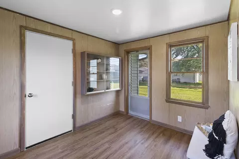 Entry Way - 2500 E Newberry St, Appleton, WI 54915 photo 2 of 4
