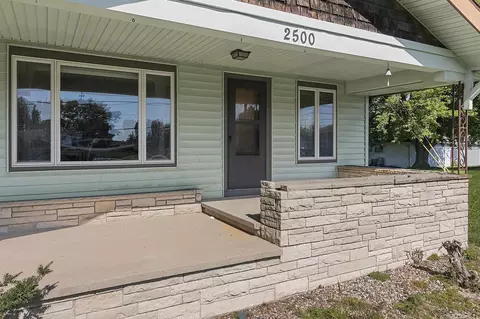 Exterior - 2500 E Newberry St, Appleton, WI 54915 photo 4 of 8