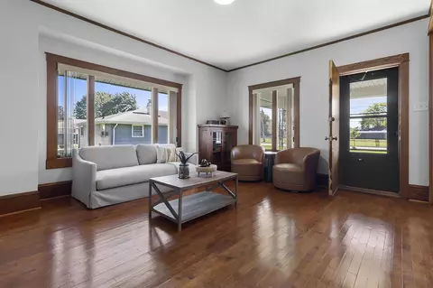 Living - 2500 E Newberry St, Appleton, WI 54915 photo 2 of 2