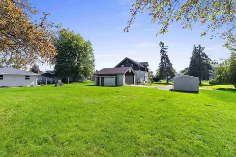 Exterior - 2500 E Newberry St, Appleton, WI 54915 photo 6 of 8