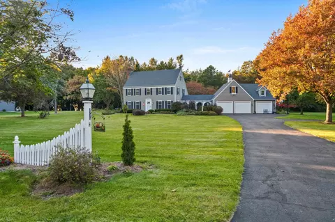 21 Crestview Dr, Hortonville, WI 54944