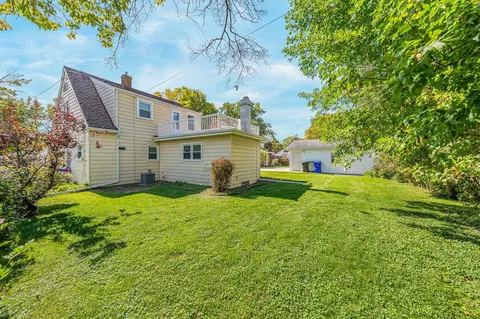 Exterior - 1348 W Harris St, Appleton, WI 54914 photo 5 of 8