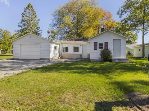520 E Park Dr, Peshtigo, WI 54157