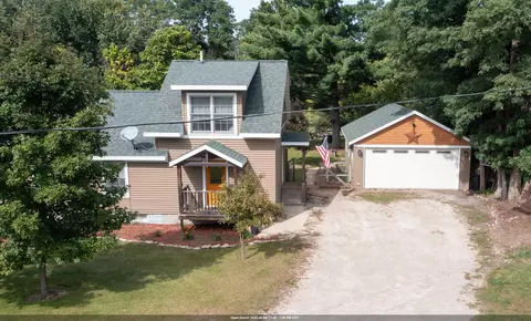 725 Shearer St, Waupaca, WI 54981