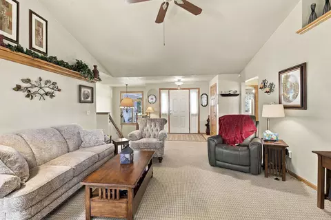 Living - 1394 W Mason Ridge Ct, Appleton, WI 54914 photo 2 of 5
