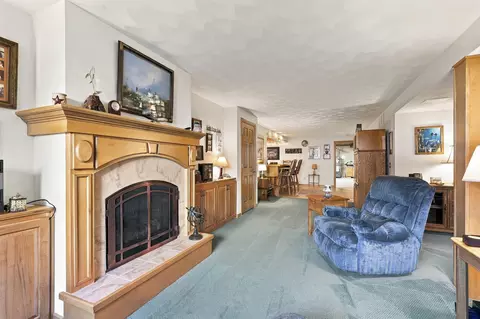 Living - 1394 W Mason Ridge Ct, Appleton, WI 54914 photo 4 of 5
