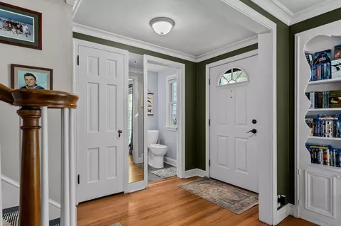 Entry Way - 544 W Seymour St, Appleton, WI 54915 photo 5 of 7