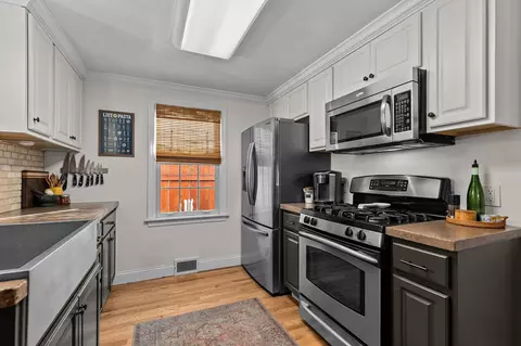 Kitchen - 544 W Seymour St, Appleton, WI 54915 photo 2 of 4