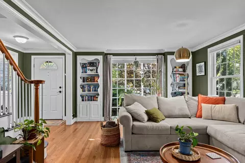 Entry Way - 544 W Seymour St, Appleton, WI 54915 photo 1 of 7