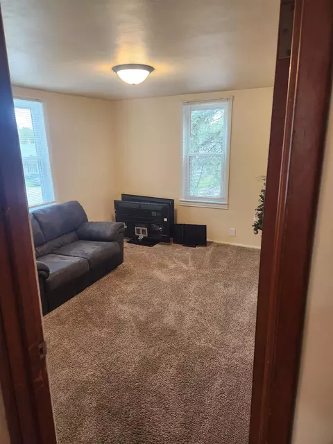 Living - 1415 N Erb St, Appleton, WI 54911 photo 2 of 2