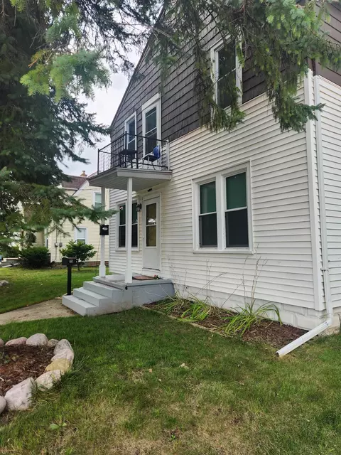 Exterior - 1415 N Erb St, Appleton, WI 54911 photo 3 of 5