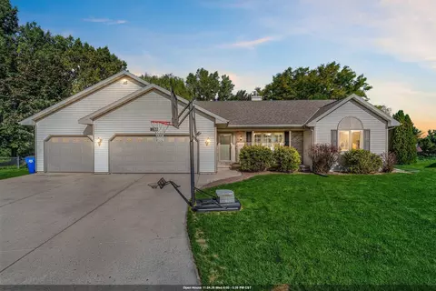 720 Hickory Valley Ct, De Pere, WI 54115