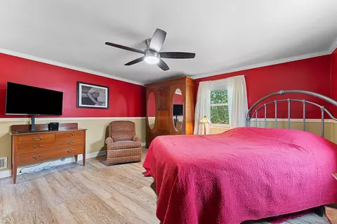 Bedroom - 613 E Byrd St, Appleton, WI 54911 photo 5 of 11