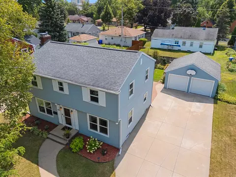 View/Area - 613 E Byrd St, Appleton, WI 54911 photo 1 of 10