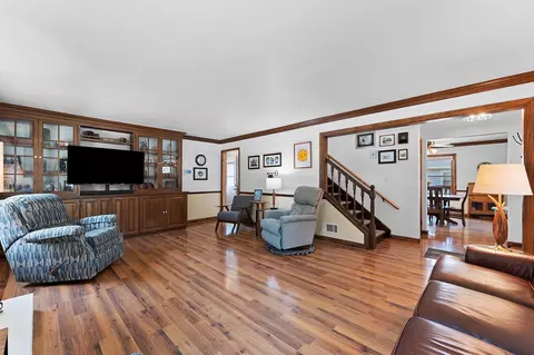 Living - 613 E Byrd St, Appleton, WI 54911 photo 4 of 4