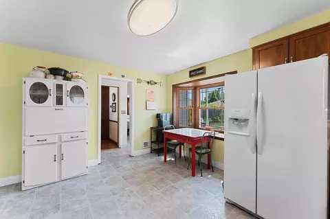 Kitchen - 613 E Byrd St, Appleton, WI 54911 photo 4 of 6