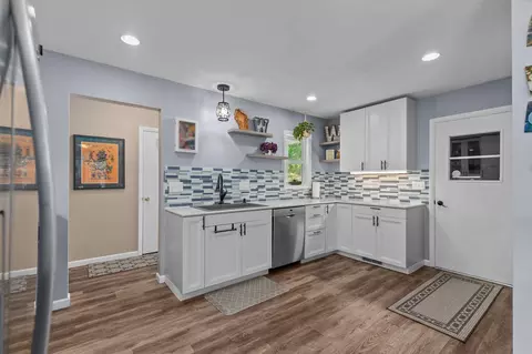Kitchen - 1629 W Grant St, Appleton, WI 54914 photo 4 of 6