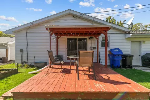 Exterior - 1629 W Grant St, Appleton, WI 54914 photo 4 of 7