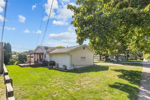 Exterior - 1629 W Grant St, Appleton, WI 54914 photo 3 of 7