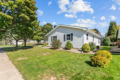 Exterior - 1629 W Grant St, Appleton, WI 54914 photo 6 of 7