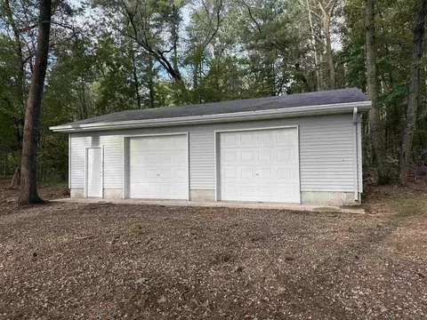 Pioneer Road, Clintonville, WI 54929