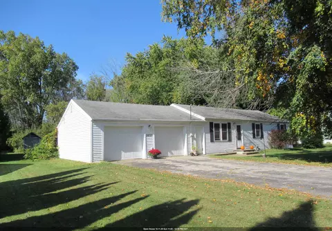 3037 Birch Rd, Suamico, WI 54173