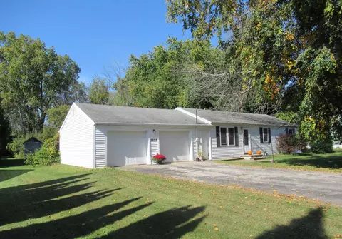 3037 Birch Rd, Suamico, WI 54173