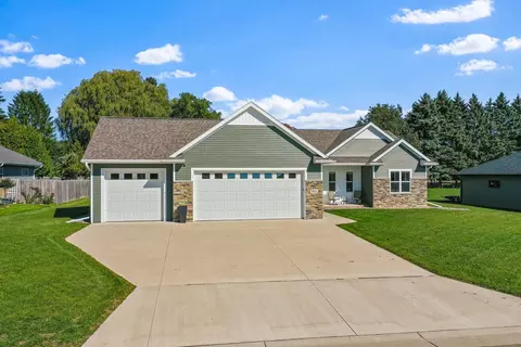 804 Moonbeam Ln, Francis Creek, WI 54214