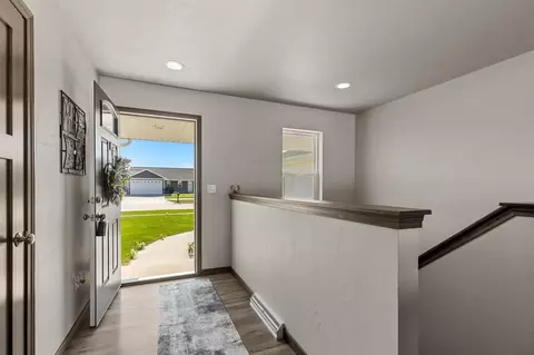 Entry Way - 3424 E Rubyred Dr, Appleton, WI 54913 photo 1 of 6